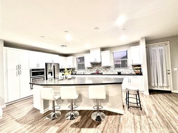 4235 Calle Del Vista