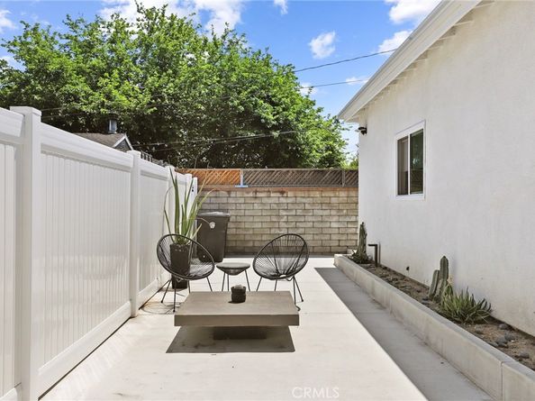 2129 N Pepper Street, Burbank CA 91505