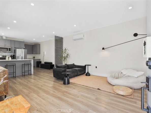 2129 N Pepper Street, Burbank CA 91505