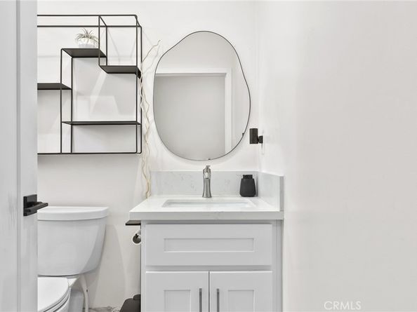 2129 N Pepper Street, Burbank CA 91505