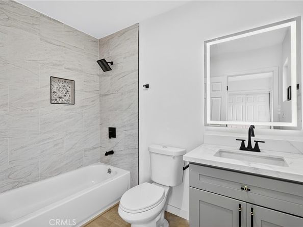 3826 3828 La Salle, Los Angeles CA 90062