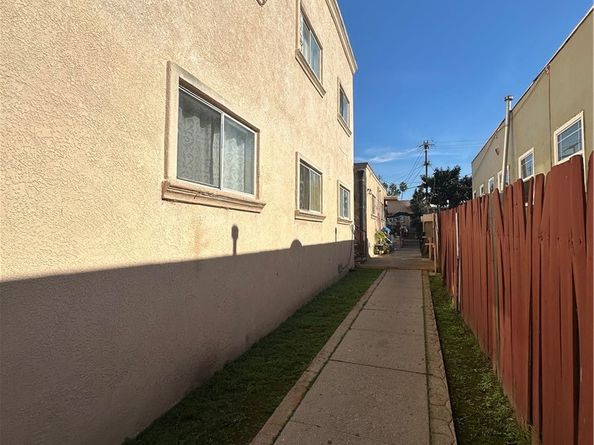 1640 Locust, Long Beach CA 90813