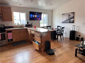 1737 W 37th Street, Los Angeles CA 90018