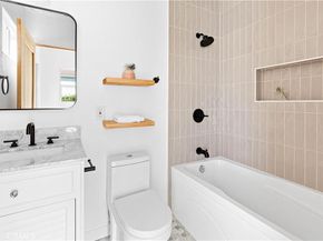 1630 S Ridgeley, Los Angeles CA 90019