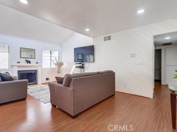 10435 Newhome Avenue 7, Sunland (los Angeles) CA 91040