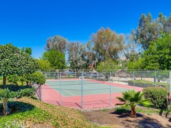 10435 Newhome Avenue 7, Sunland (los Angeles) CA 91040