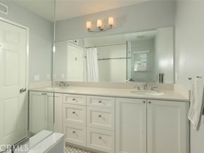 14047 Simshaw Avenue, Sylmar (los Angeles) CA 91342