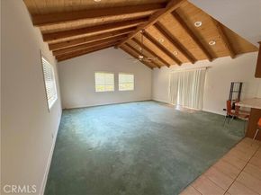 21045 Hemmingway Street, Canoga Park (los Angeles) CA 91304
