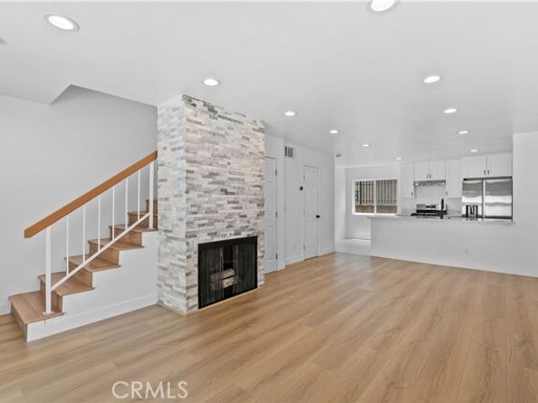 9019 Cedros Avenue 2, Panorama City (los Angeles) CA 91402