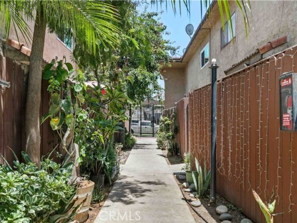 9019 Cedros Avenue 2, Panorama City (los Angeles) CA 91402