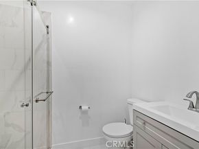9019 Cedros Avenue 2, Panorama City (los Angeles) CA 91402