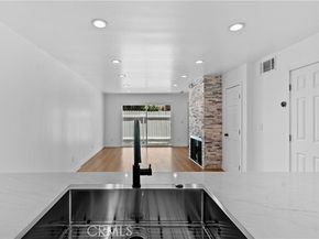 9019 Cedros Avenue 2, Panorama City (los Angeles) CA 91402