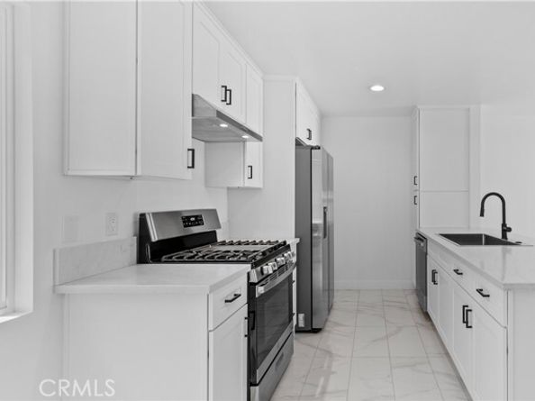 9019 Cedros Avenue 2, Panorama City (los Angeles) CA 91402