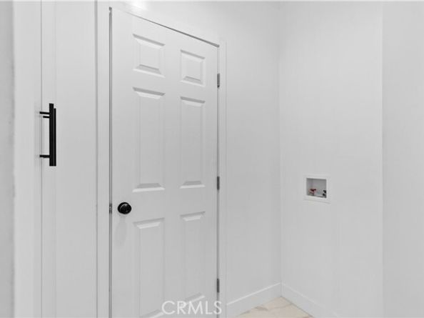 9019 Cedros Avenue 2, Panorama City (los Angeles) CA 91402