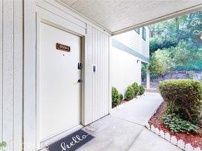 10504 Sunland Blvd Boulevard 5, Sunland (los Angeles) CA 91040