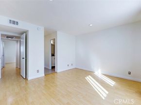 10504 Sunland Blvd Boulevard 5, Sunland (los Angeles) CA 91040