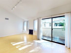 10504 Sunland Blvd Boulevard 5, Sunland (los Angeles) CA 91040