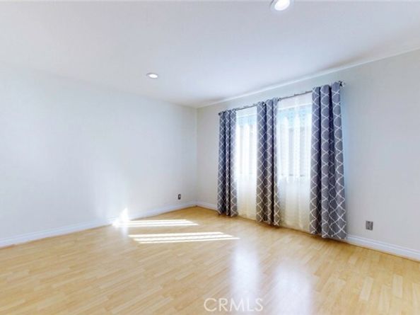 10504 Sunland Blvd Boulevard 5, Sunland (los Angeles) CA 91040