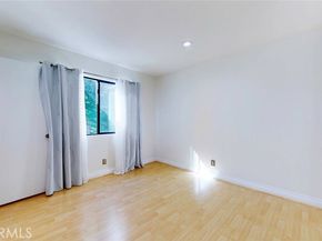 10504 Sunland Blvd Boulevard 5, Sunland (los Angeles) CA 91040