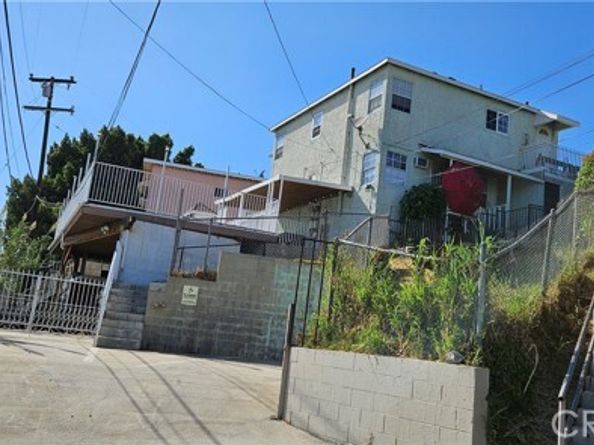 1822 Seigneur Avenue, Los Angeles CA 90032
