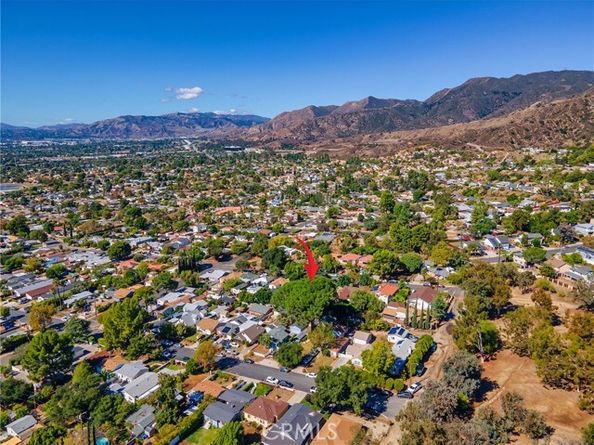 13322 Berg Street, Sylmar (los Angeles) CA 91342