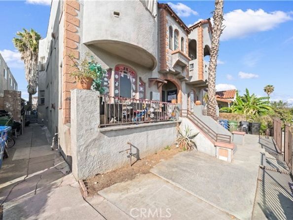2441 Fairmount, Los Angeles CA 90033