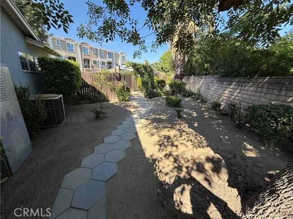 9020 Kester Avenue, Panorama City (los Angeles) CA 91402