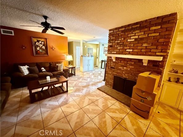 9020 Kester Avenue, Panorama City (los Angeles) CA 91402
