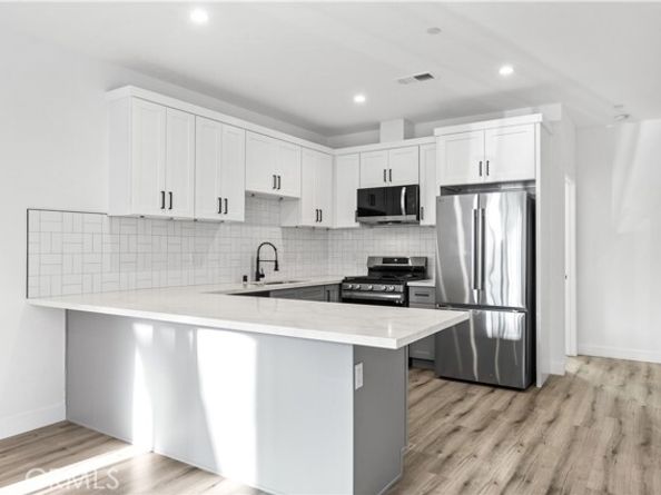 10857 Morrison Street, North Hollywood (los Angeles) CA 91601