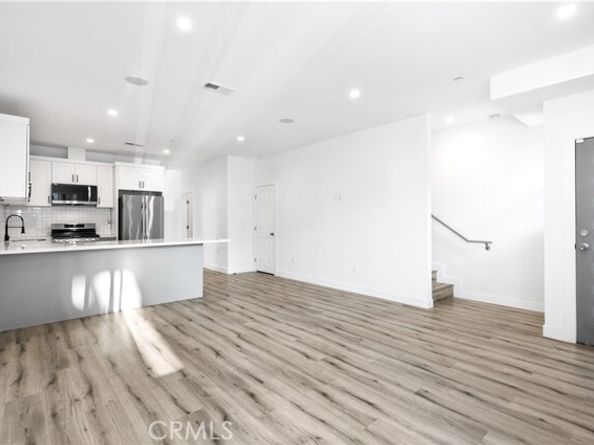 10857 Morrison Street, North Hollywood (los Angeles) CA 91601