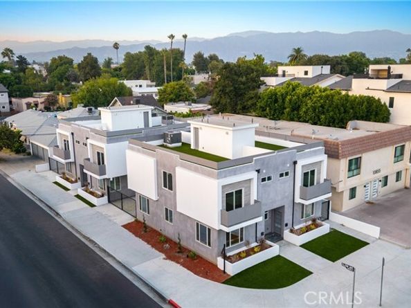 10857 Morrison Street, North Hollywood (los Angeles) CA 91601