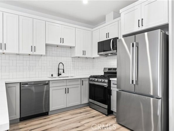 10857 Morrison Street, North Hollywood (los Angeles) CA 91601