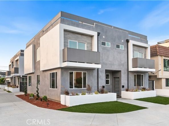 10857 Morrison Street, North Hollywood (los Angeles) CA 91601