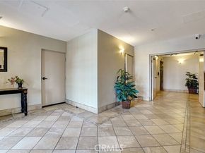 13935 Burbank Boulevard 105, Van Nuys (los Angeles) CA 91401