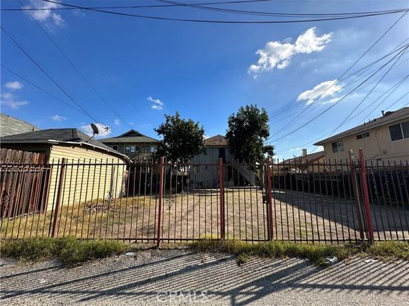 3213 Huron, Los Angeles CA 90065