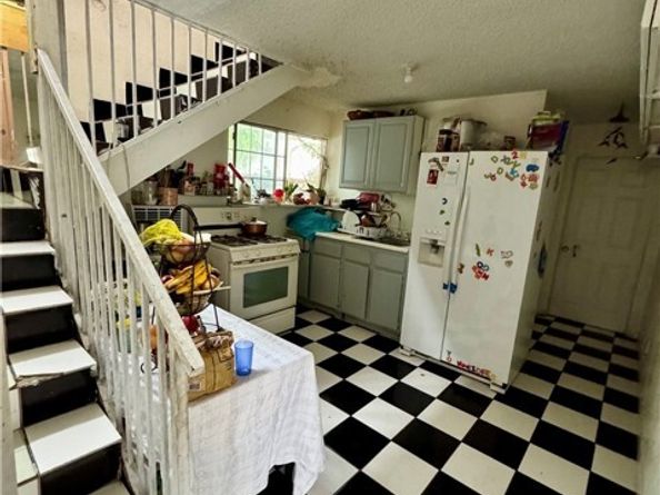 7809 Troost Avenue, North Hollywood (los Angeles) CA 91605