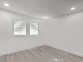 22041 Kinzie Street, Chatsworth (los Angeles) CA 91311