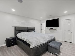 22041 Kinzie Street, Chatsworth (los Angeles) CA 91311