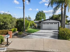 22041 Kinzie Street, Chatsworth (los Angeles) CA 91311