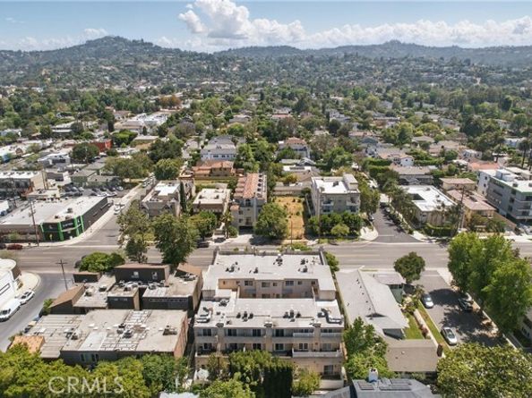 11445 Moorpark Street 12, Studio City (los Angeles) CA 91602