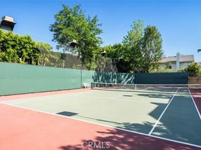 18730 Hatteras Street 46, Tarzana (los Angeles) CA 91356