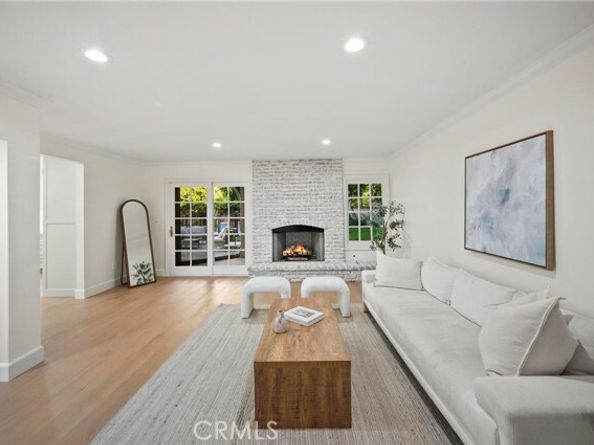 20516 Germain Street, Chatsworth (los Angeles) CA 91311