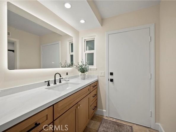 20516 Germain Street, Chatsworth (los Angeles) CA 91311