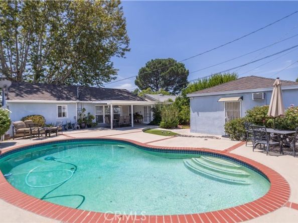 19803 Covello Street, Winnetka (los Angeles) CA 91306