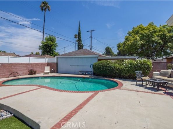 19803 Covello Street, Winnetka (los Angeles) CA 91306