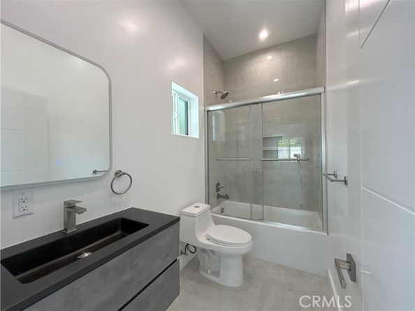 10363 Commerce Avenue, Tujunga (los Angeles) CA 91042