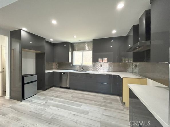 10363 Commerce Avenue, Tujunga (los Angeles) CA 91042