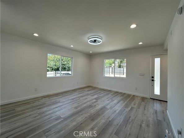 10363 Commerce Avenue, Tujunga (los Angeles) CA 91042