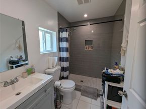 14947 Chatsworth Street, San Fernando CA 91345