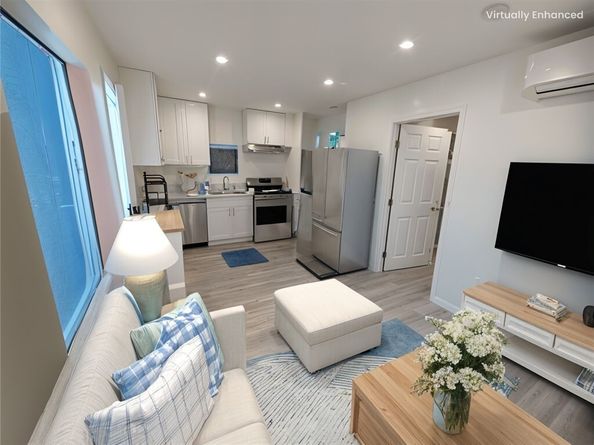 14947 Chatsworth Street, San Fernando CA 91345